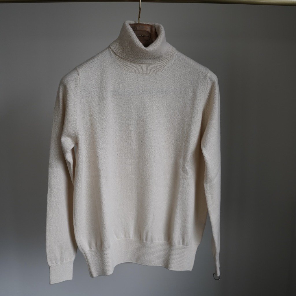 カシミヤ 片付け中(感謝) CASHYAGE カシミヤ100% フラワーモチーフ